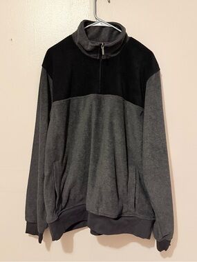 Hunt Club Two-Tone Black and Charcoal Zip Pullover